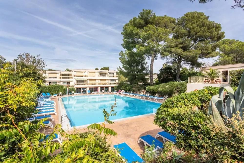 Saint-Raphaël Residence Pierre Et Vacances De La Corniche D'Or المظهر الخارجي الصورة